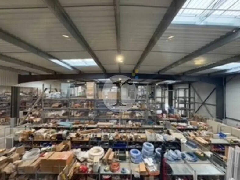 Office in Lesquin for lease - Interior Photo - Image 1 of 5