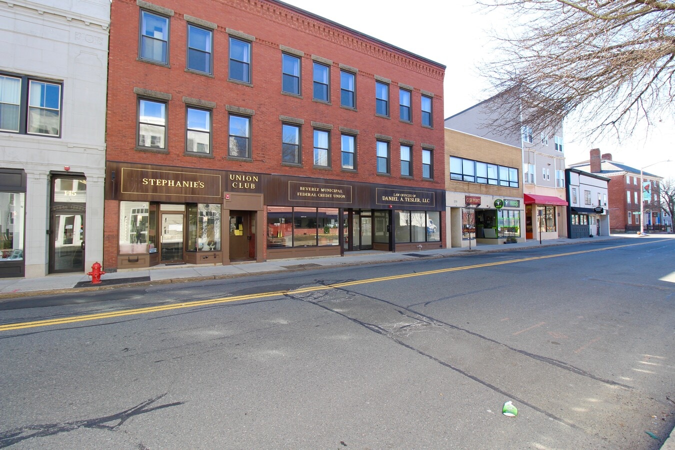 137 Cabot St, Beverly, MA 01915