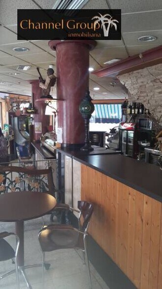 Retail in Orihuela, Alicante for lease - Building Photo - Image 1 of 8