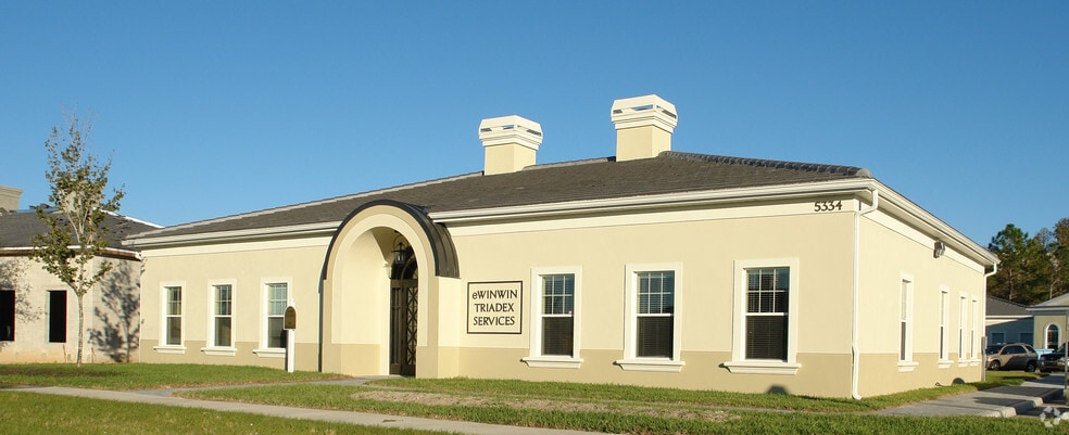 5334 Primrose Lake Cir, Tampa, FL for lease - Building Photo - Image 2 of 2