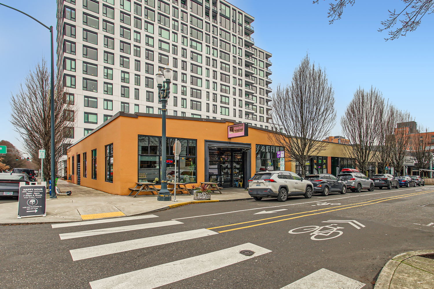 1411-1435 NW Flanders St, Portland, OR for lease Building Photo- Image 1 of 13