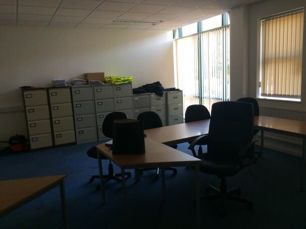 3 White Oak Sq, Swanley for sale - Interior Photo - Image 1 of 1