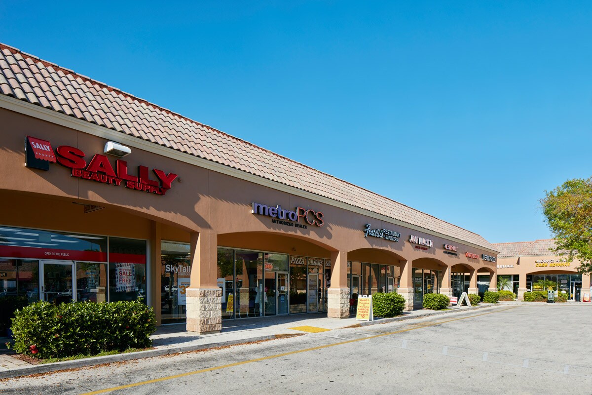 5812 Jog Rd, Lake Worth, FL 33467 Lantana Plaza