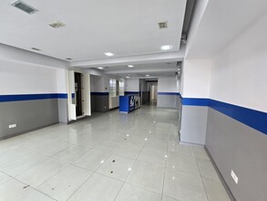 Retail in Sabadell, BAR for lease Building Photo- Image 2 of 8