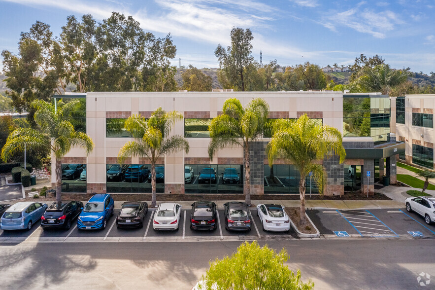 5860 Owens Ave, Carlsbad, CA for sale - Building Photo - Image 3 of 18