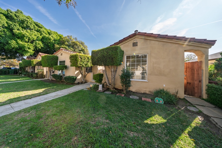 1832 Lansdowne Ave, Los Angeles, CA for sale - Primary Photo - Image 1 of 8