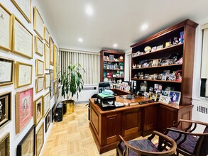 710 Park Ave, New York, NY for lease Interior Photo- Image 2 of 12