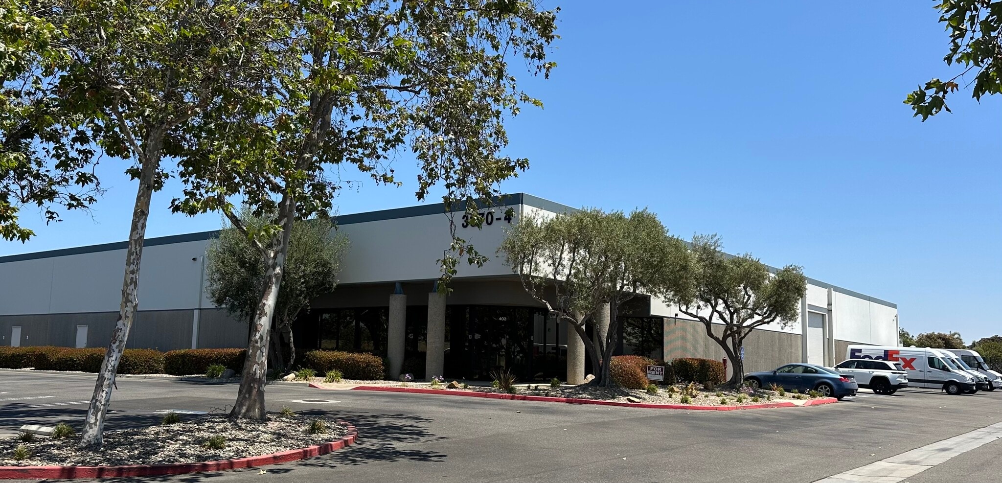 3070 Skyway Dr, Santa Maria, CA for lease Building Photo- Image 1 of 14