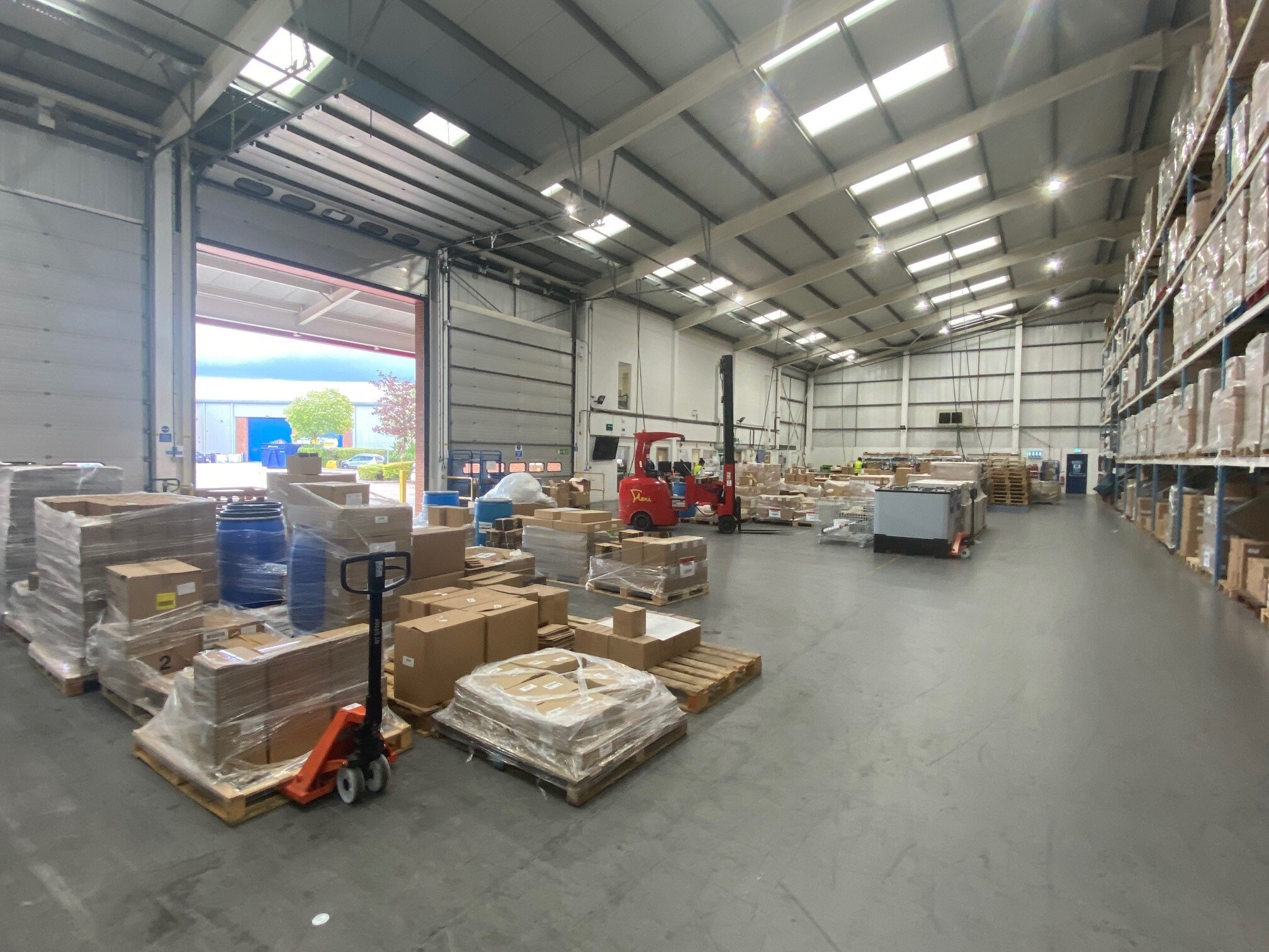 Unit Gh Ventura Park, Radlett, St. Albans for sale Interior Photo- Image 1 of 1