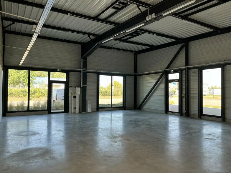 4 Rue Alfred Kastler, Ostwald for lease - Interior Photo - Image 3 of 24