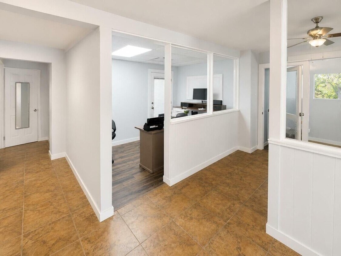 1421 1st St, Key West, FL 33040 - Unit 2-3 - - Interior Photo - Image 2 of 4