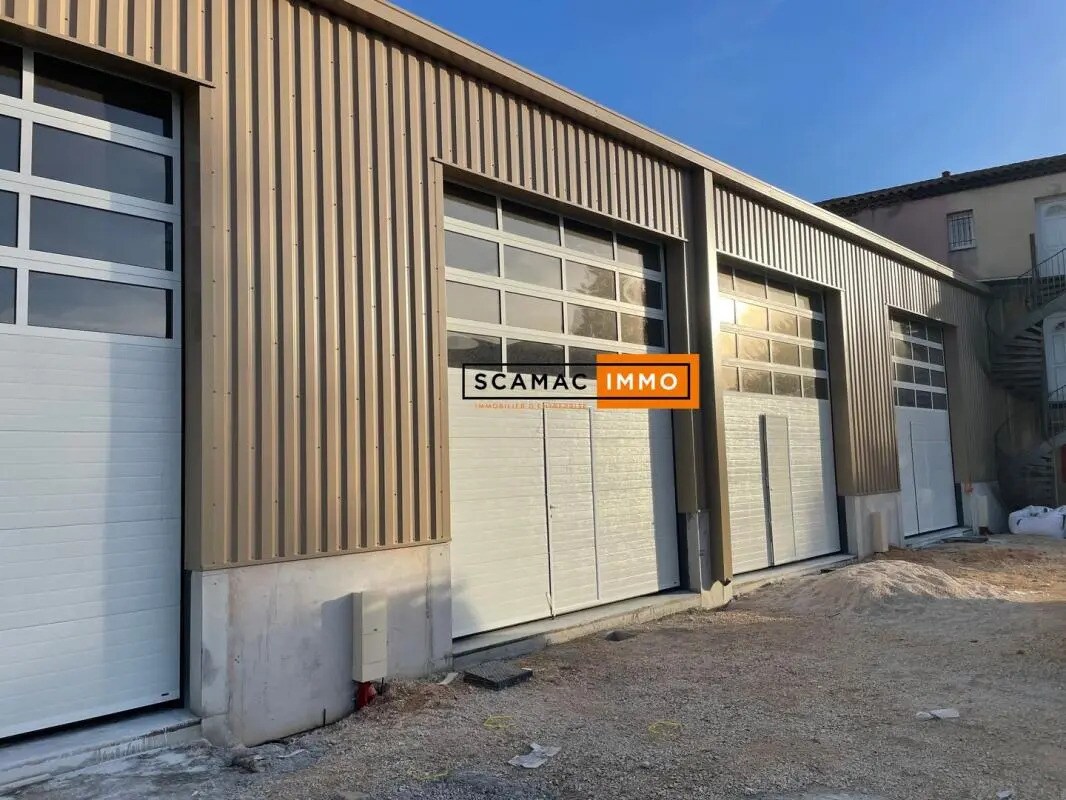 Industrial in La Crau for lease Building Photo- Image 1 of 7