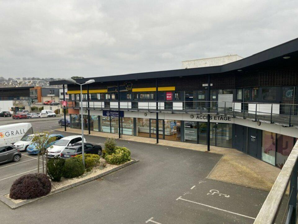 Office in Landerneau for lease Primary Photo- Image 1 of 13
