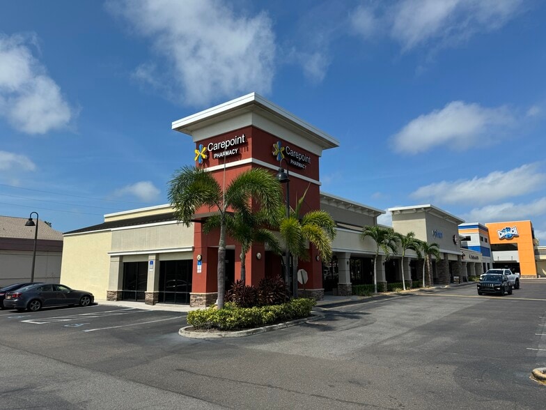 10781 Park Blvd, Seminole, FL for lease - Building Photo - Image 1 of 26