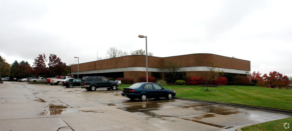 3575 Forest Lake, Uniontown, OH for lease - Building Photo - Image 3 of 12