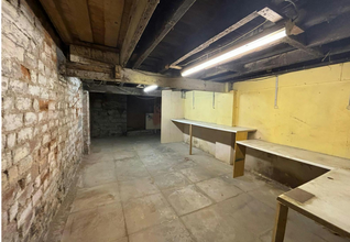 3 Elizabeth St, Glasgow for lease Interior Photo- Image 2 of 3