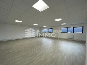 Flex in Lieusaint for lease Interior Photo- Image 2 of 2