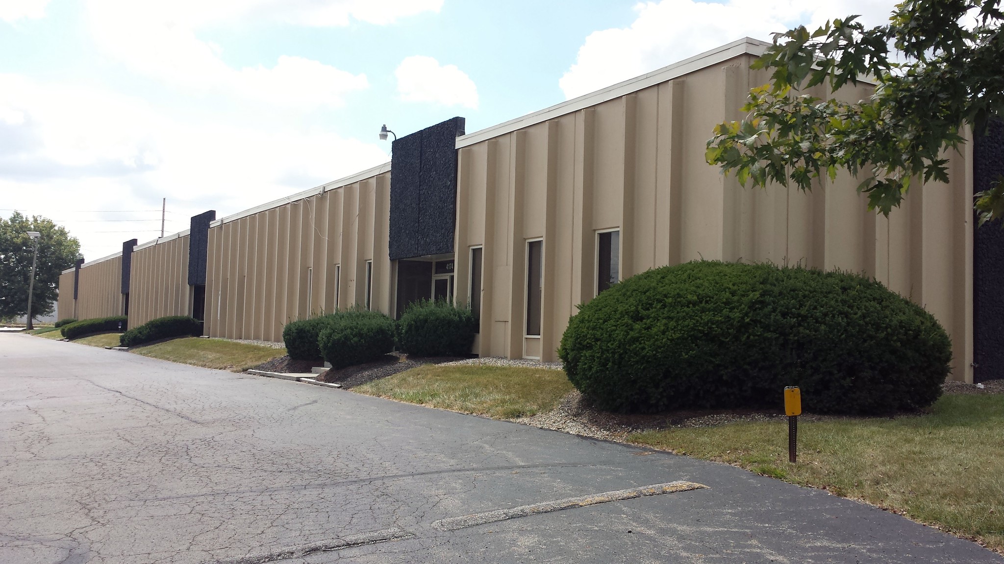 801-819 Phillipi Rd, Columbus, OH for lease Building Photo- Image 1 of 7