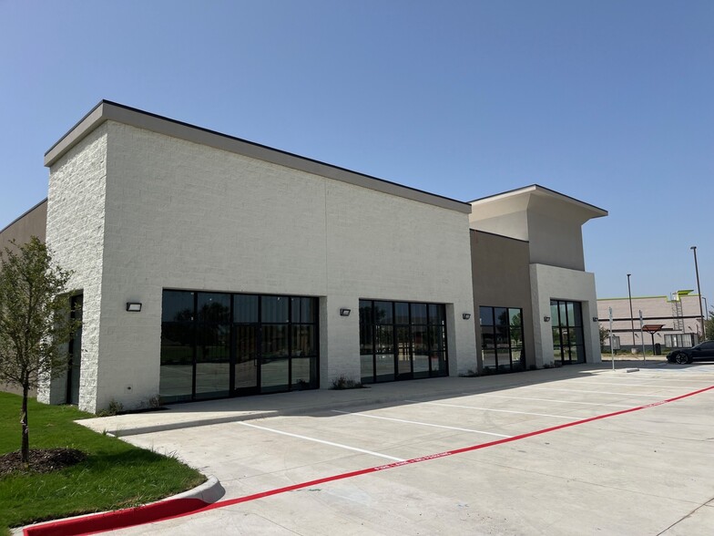 4049 Huffines blvd, Carrollton, TX for lease - Building Photo - Image 2 of 7