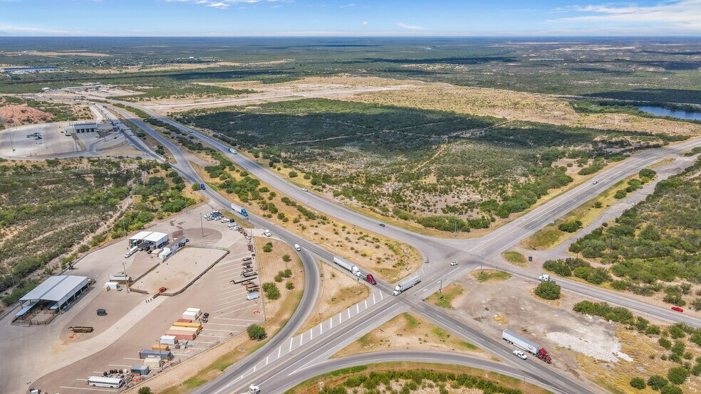 202 TX-255, Laredo, TX for sale - Building Photo - Image 3 of 11