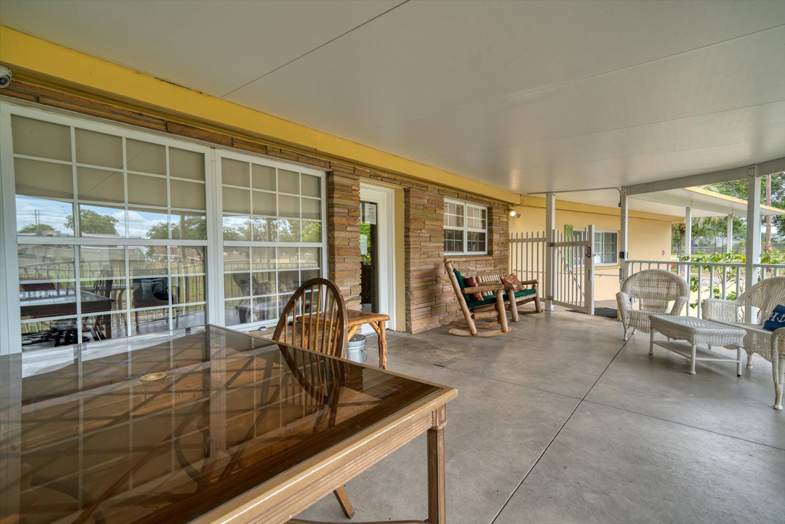 2730 Curlew Rd, Clearwater, FL 33761 Curlew Care Home