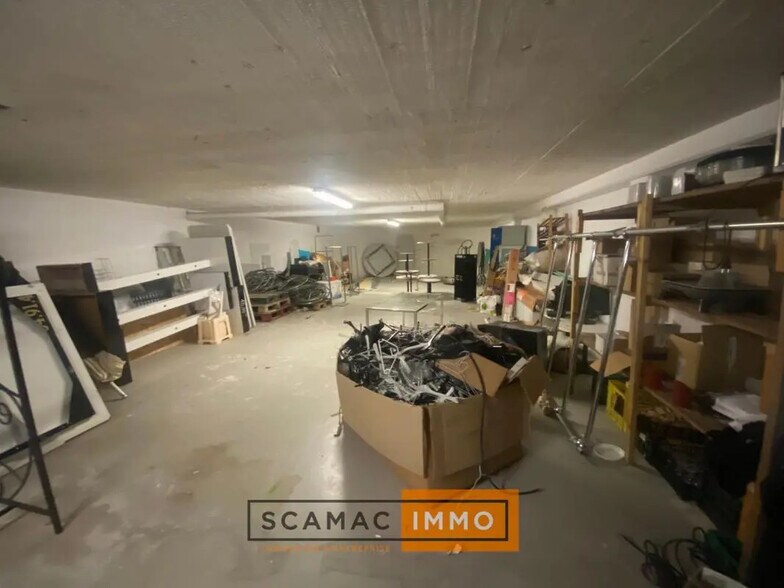 Retail in Aix-en-Provence for lease - Building Photo - Image 2 of 5