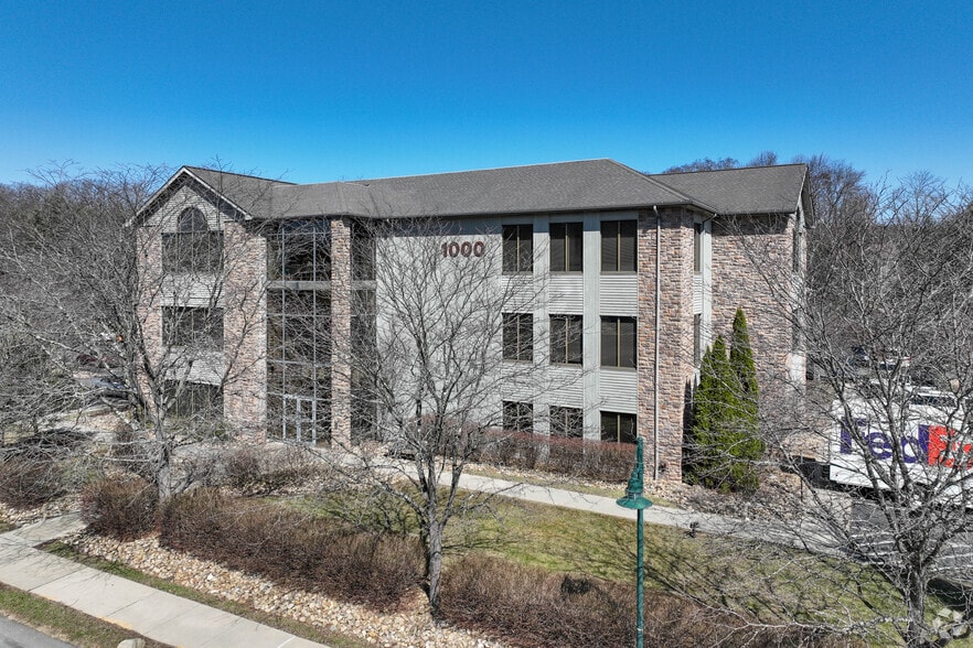 1000 Stonewood Dr, Wexford, PA for sale - Primary Photo - Image 1 of 21