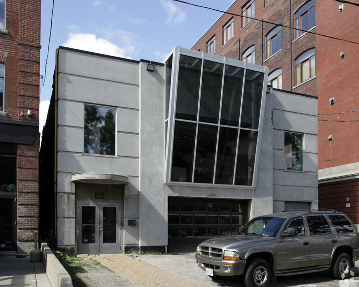 474 Wellington St W, Toronto, ON for lease - Primary Photo - Image 1 of 2