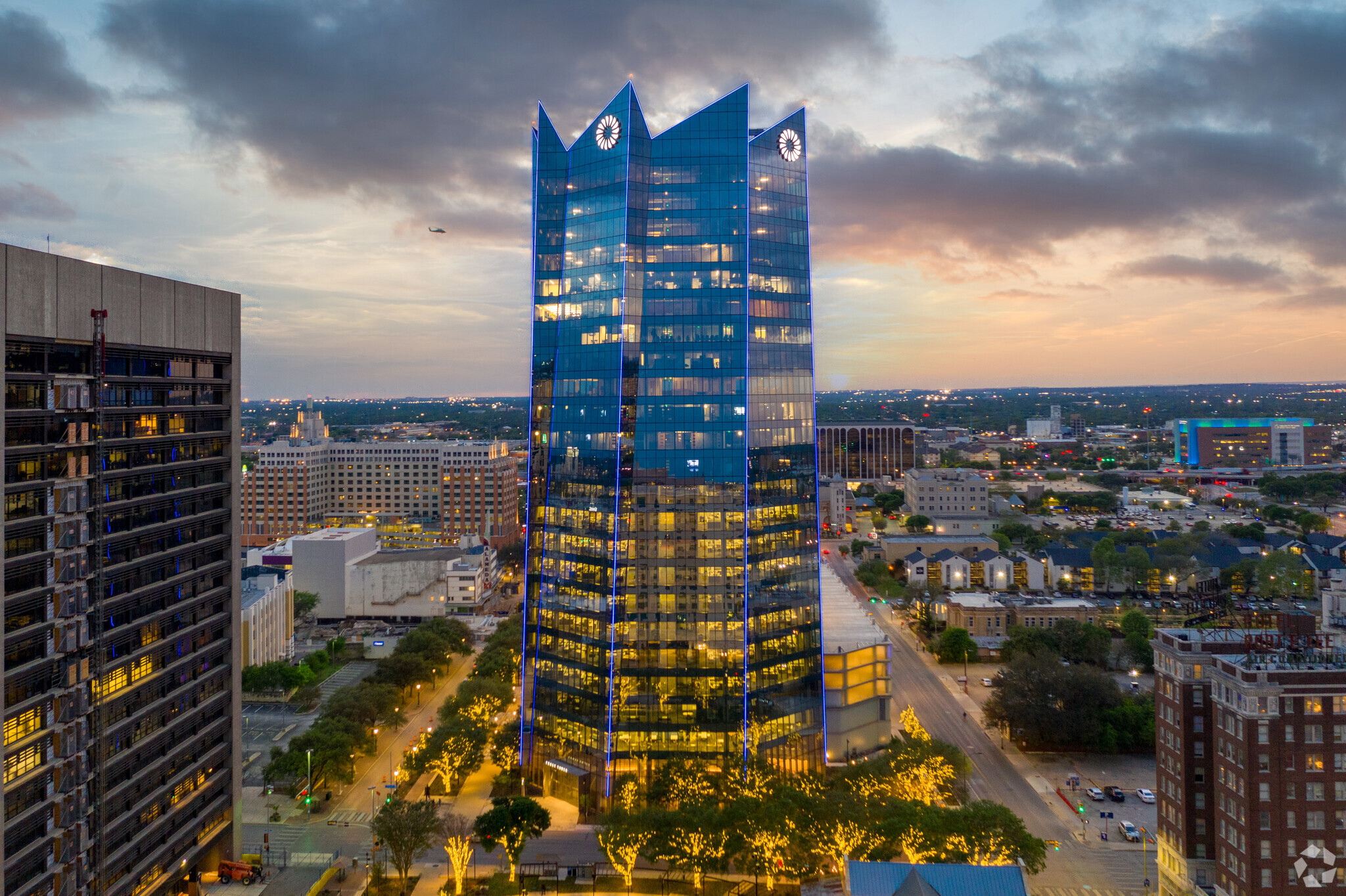 111 W Houston St, San Antonio, TX for lease Building Photo- Image 1 of 6