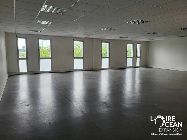 Office in Pornic for lease - Interior Photo - Image 3 of 3