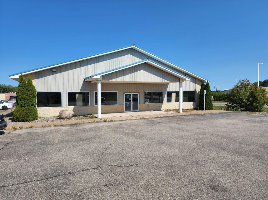 1140 W 3 Mile Rd, Sault Sainte Marie, MI 49783 | LoopNet