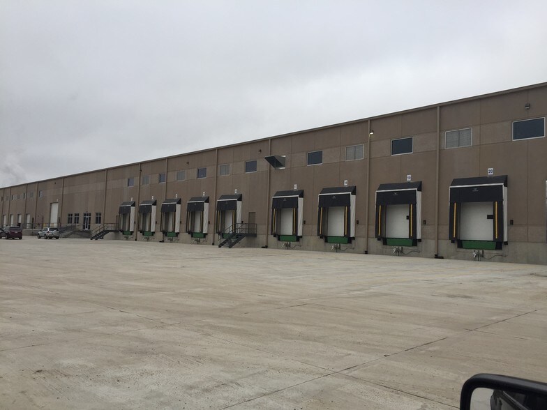 3235 Prairie Valley Ct SW, Cedar Rapids, IA for sale - Building Photo - Image 1 of 1