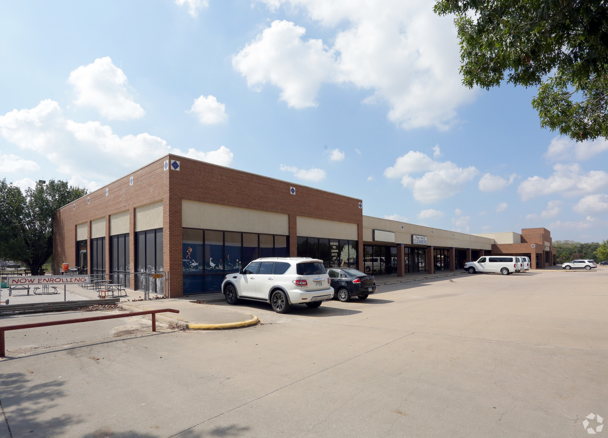 2520 E Highway 82, Whitesboro, TX for lease Primary Photo- Image 1 of 4