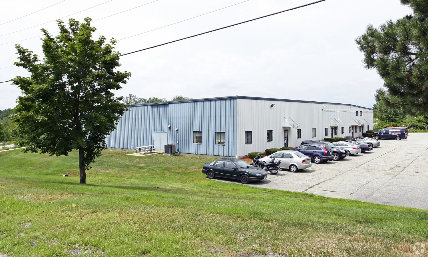 55 Harvey Rd, Londonderry, NH 03053