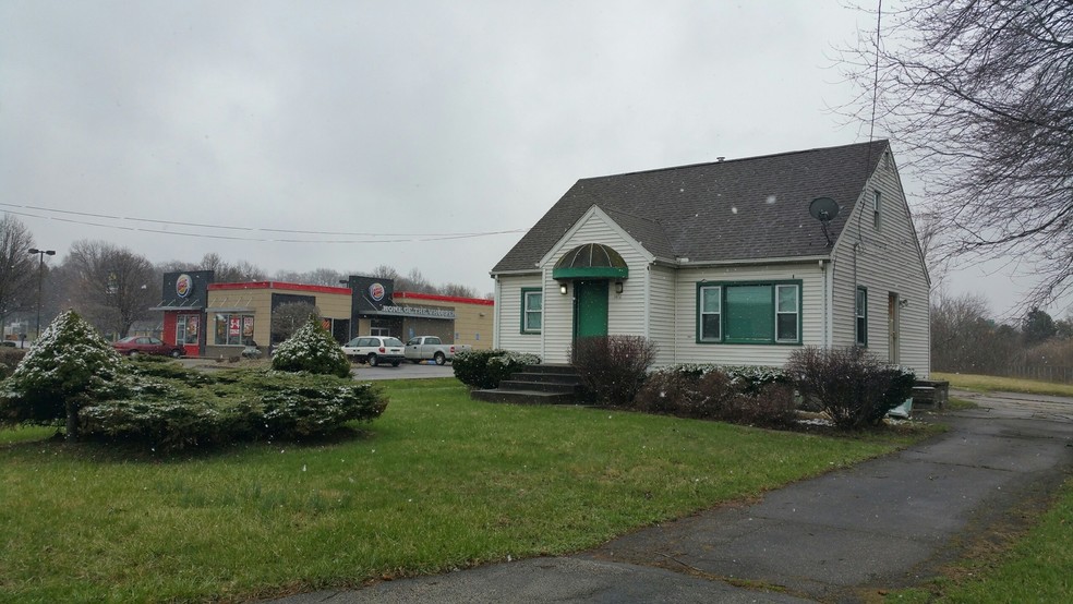 1410 Vernon Odom Blvd, Akron, OH for sale - Building Photo - Image 1 of 1