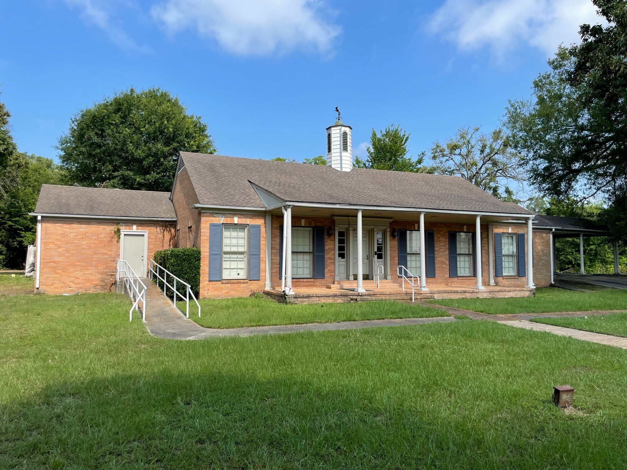 2001 S Henderson Blvd, Kilgore, TX 75662