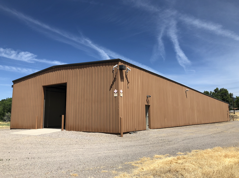 699-970 Riverside Dr, Susanville, CA for lease - Building Photo - Image 3 of 7