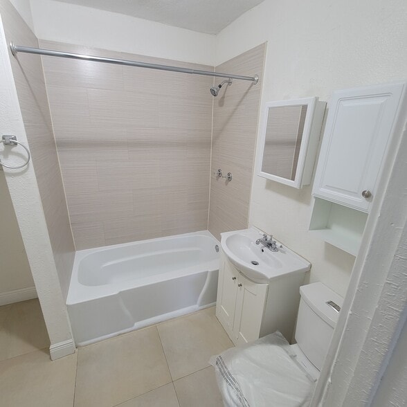 808 NW 19th St, Fort Lauderdale, FL for sale - Building Photo - Image 2 of 19