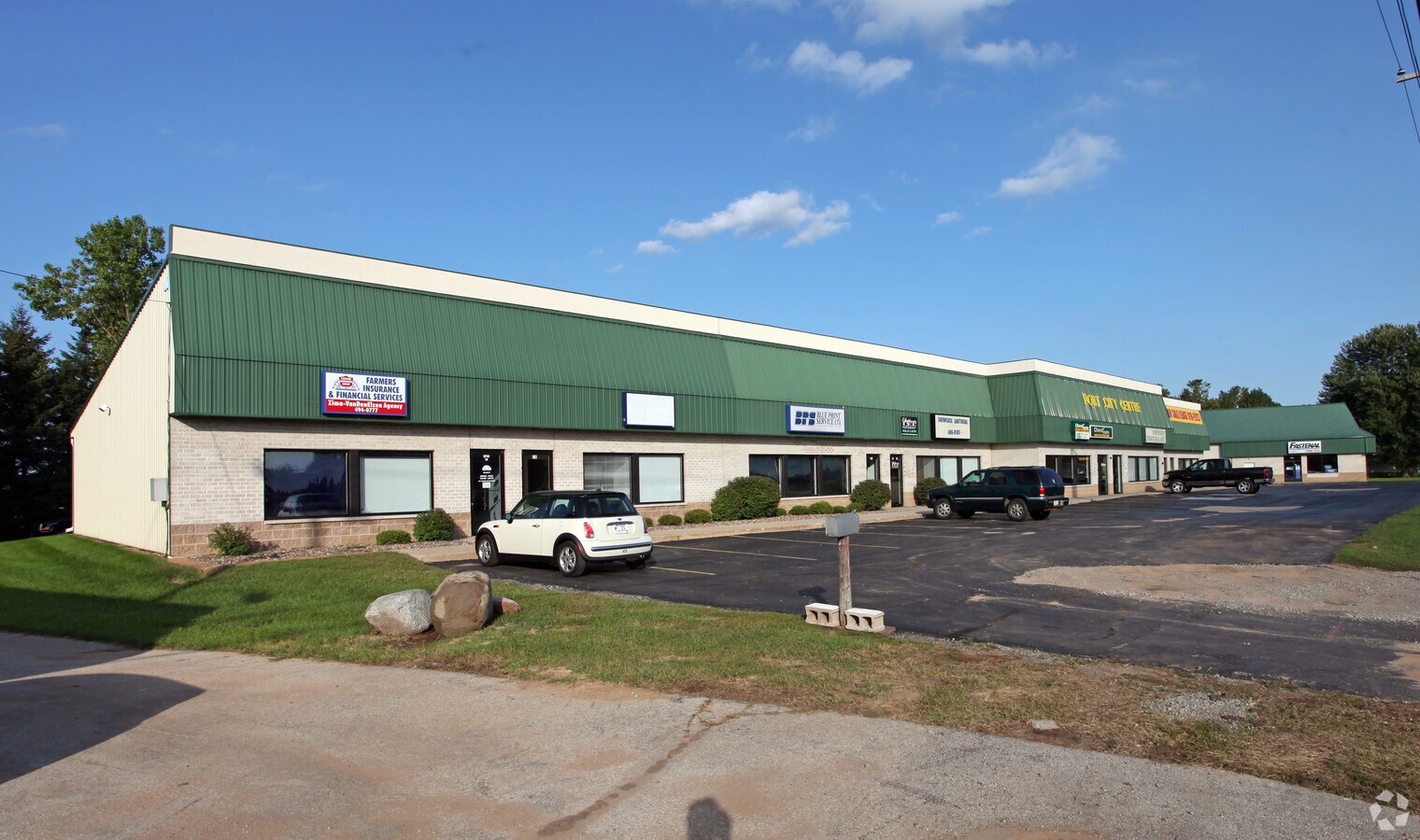 17121718 Velp Ave, Howard, WI 54303 Property Record