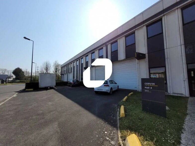 Office in Lisses for lease - Building Photo - Image 2 of 21