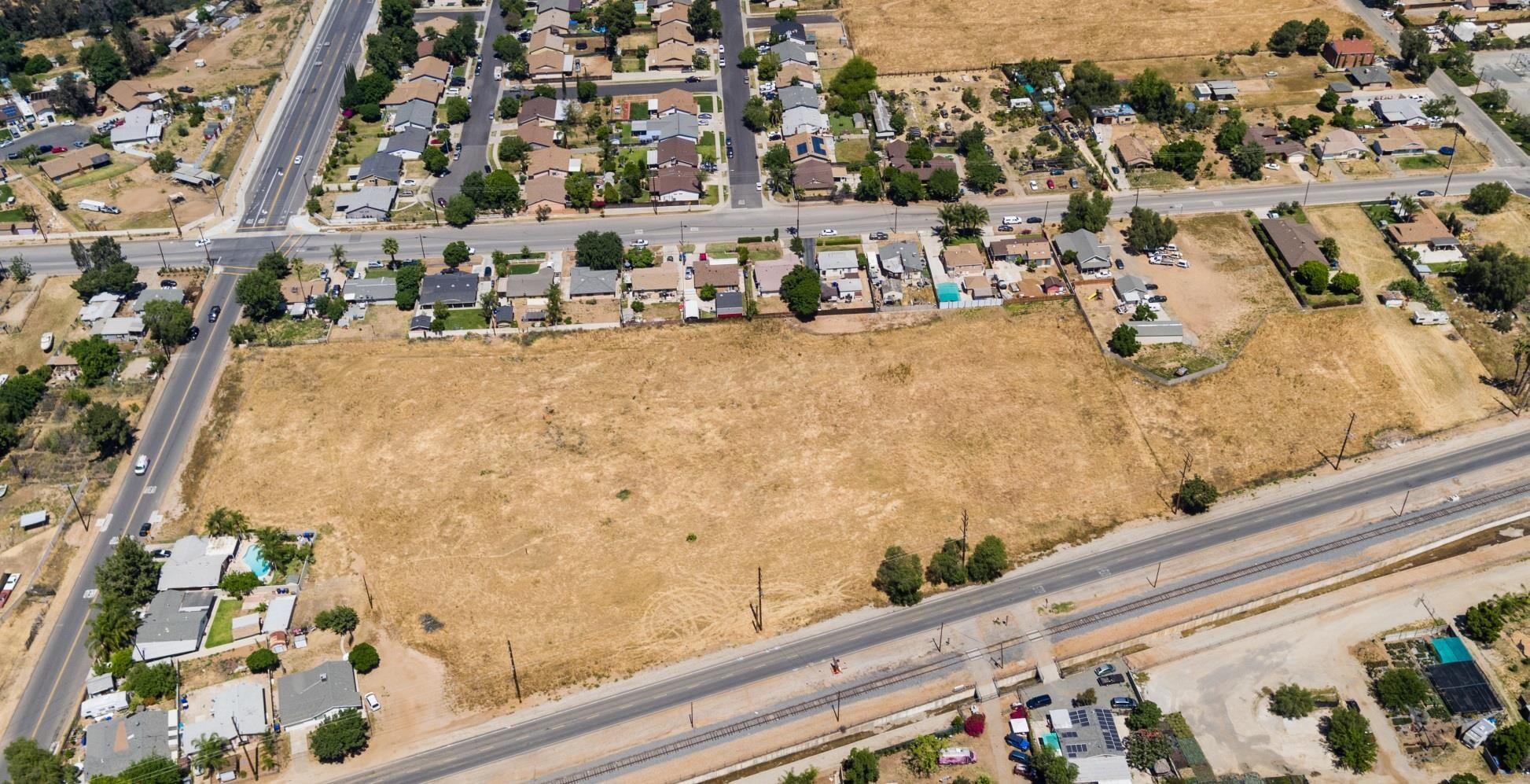 Jurupa Ave, Jurupa Valley, CA for sale Primary Photo- Image 1 of 1
