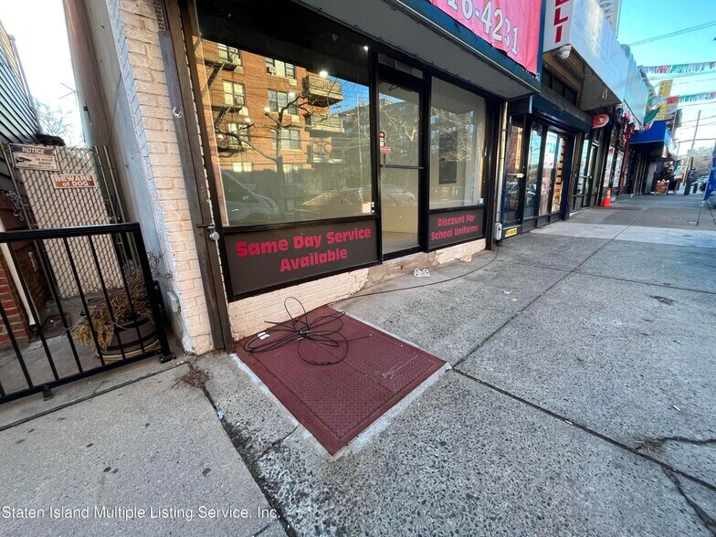 136 Lincoln Ave, Staten Island, NY 10306