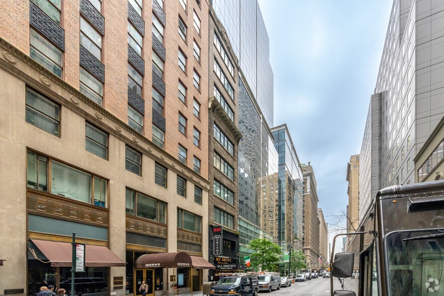 9 E 45th St, New York, NY for sale - Primary Photo - Image 1 of 1