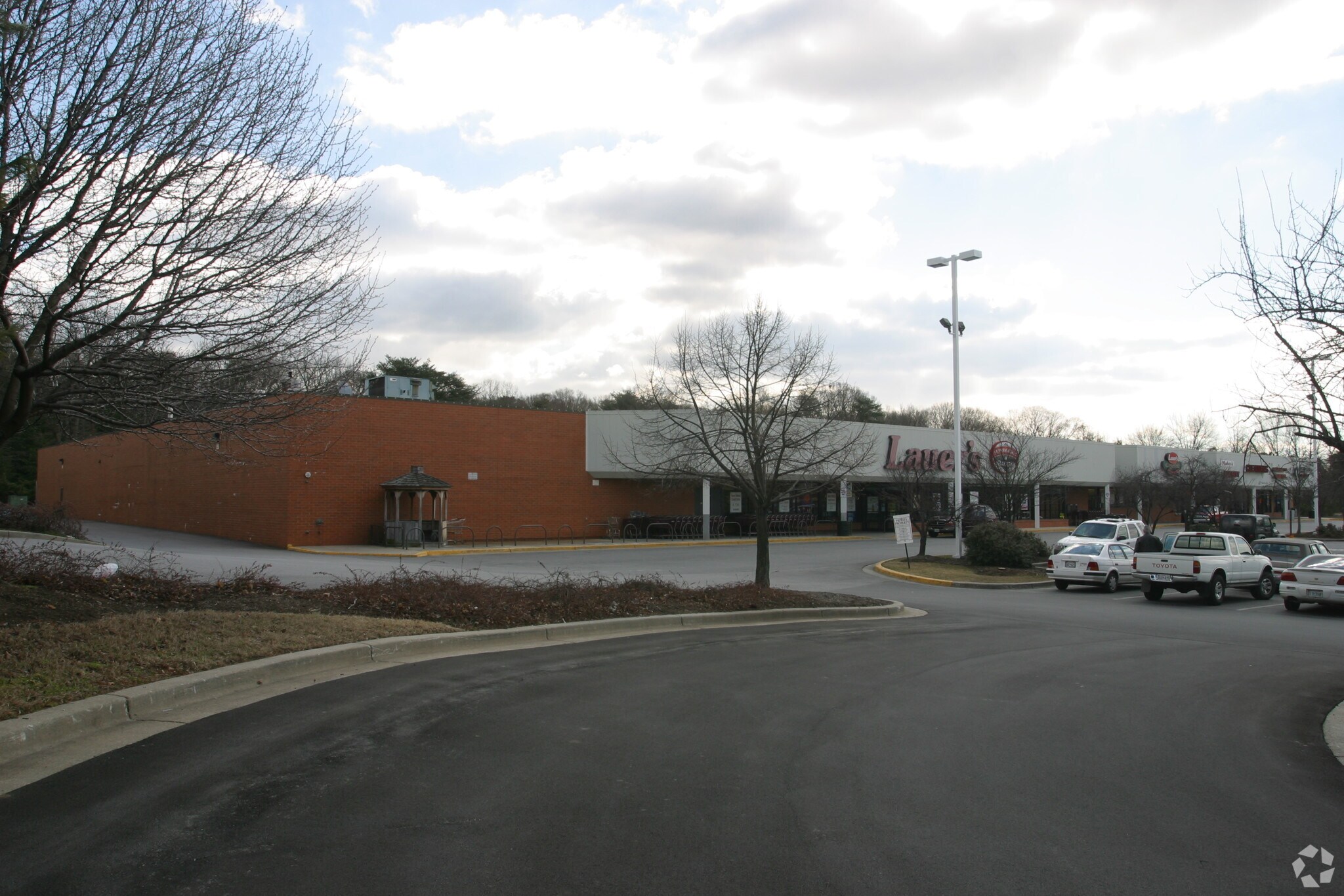 8095 Edwin Raynor Blvd, Pasadena, MD 21122 Chesterfield Plaza