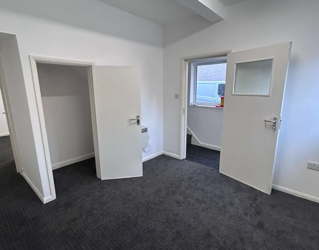 16A High St, Staveley for lease Interior Photo- Image 1 of 2