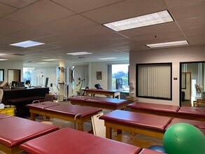 1501 Oakdale Rd, Modesto, CA for lease Interior Photo- Image 2 of 6