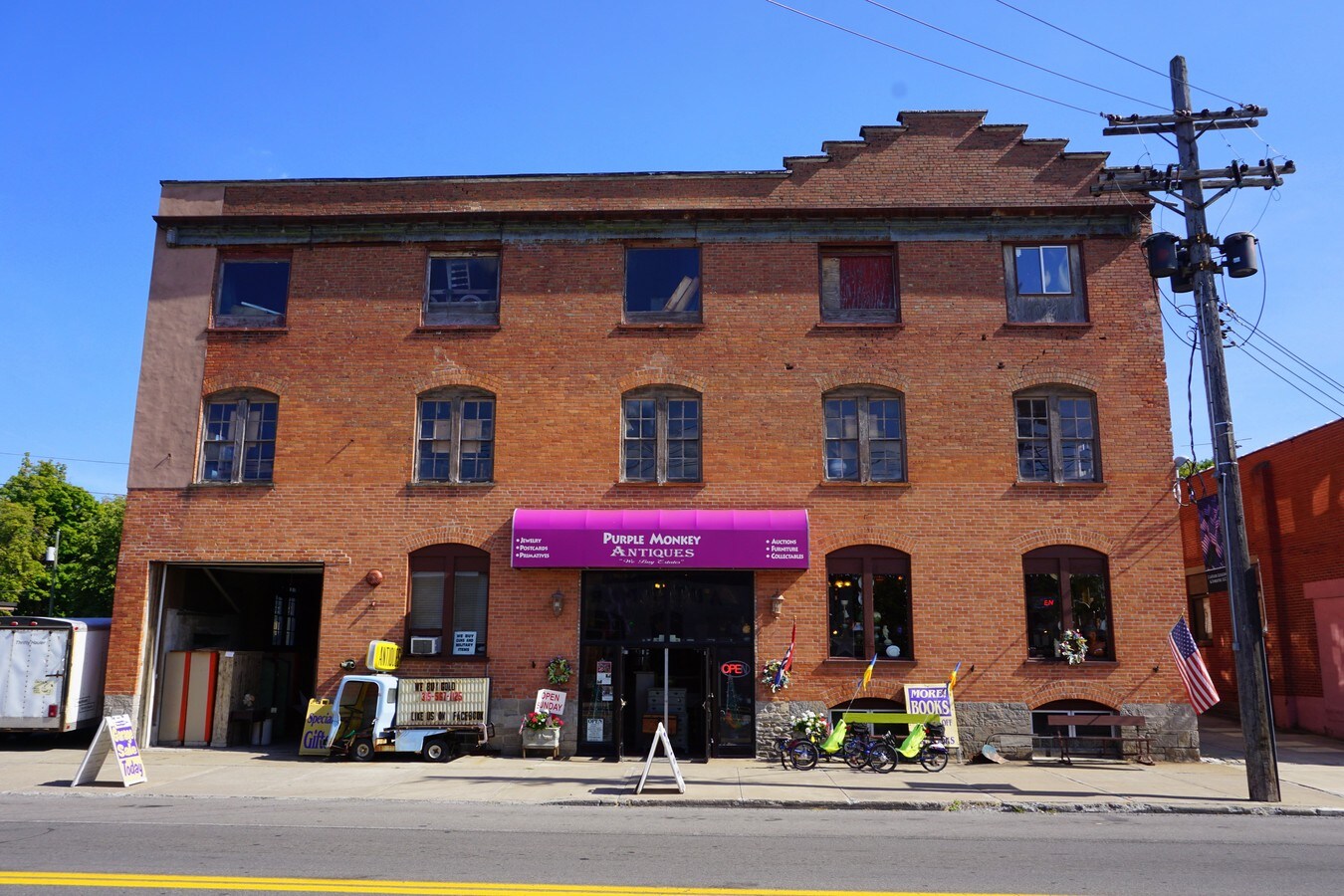 8936 N Seneca St, Weedsport, NY 13166