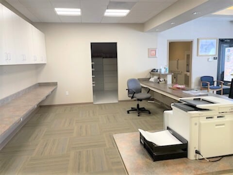 208 Flax Dr, Highland, IL for sale - Interior Photo - Image 2 of 7