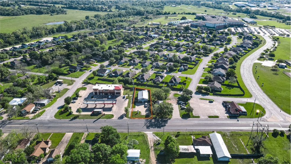 1610 N Park St, Brenham, TX for sale - Building Photo - Image 3 of 14