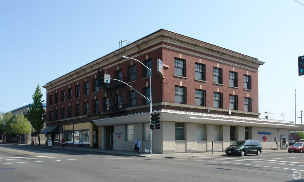 802-810 N Monroe St, Spokane, WA for lease - Primary Photo - Image 1 of 8